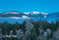 Crest of Koz hbety from the village of Mseky pindlerv Mln * Krkonose Mountains (Giant Mts)